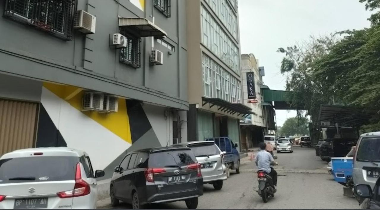 Osaka Hotel Batam Наґойя Екстер'єр фото