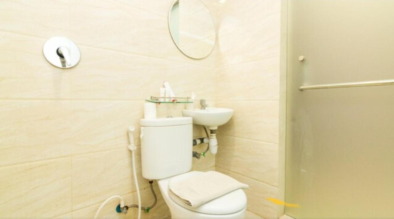 Osaka Hotel Batam Наґойя Екстер'єр фото