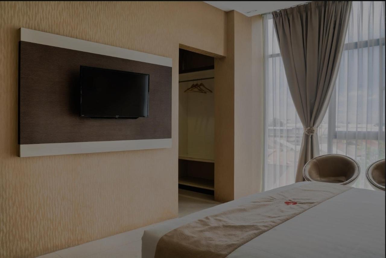 Osaka Hotel Batam Наґойя Екстер'єр фото