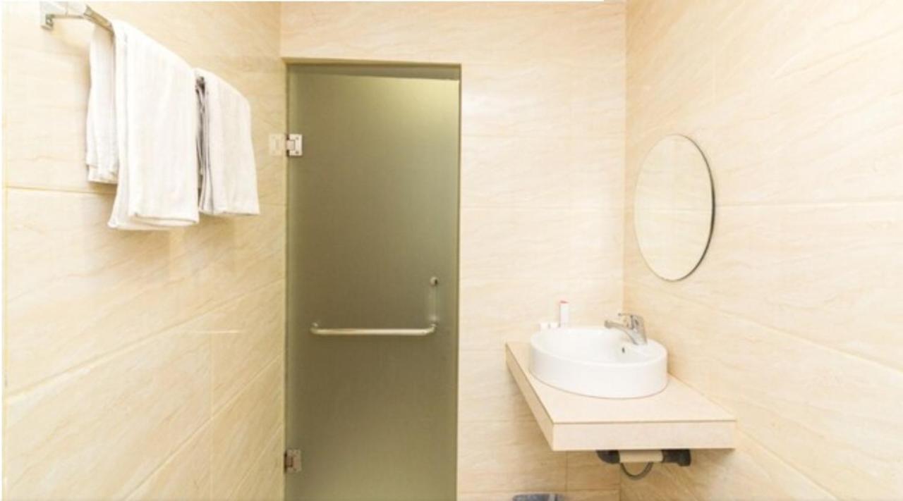 Osaka Hotel Batam Наґойя Екстер'єр фото